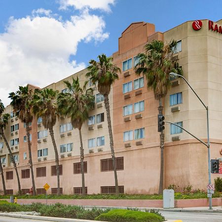 Ramada By Wyndham Hawthorne/Lax Hotel Bagian luar foto