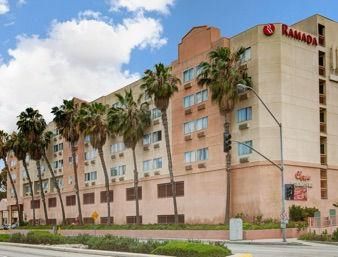 Ramada By Wyndham Hawthorne/Lax Hotel Bagian luar foto