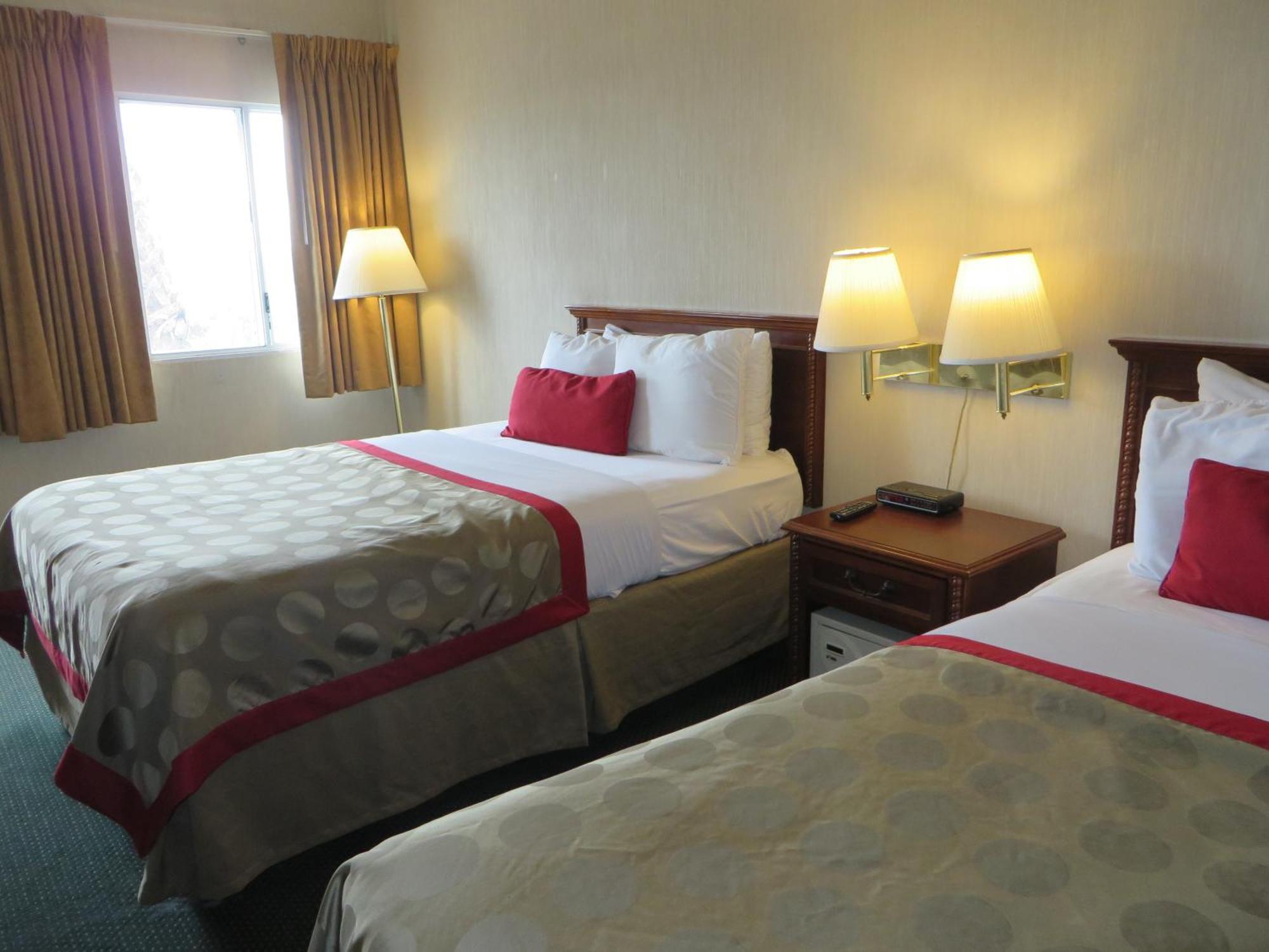 Ramada By Wyndham Hawthorne/Lax Hotel Ruang foto